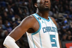 pg电子下载战术调整首场状态出色，公牛观众沸腾！，阿扎伦卡重返赛场引发球迷热议的简单介绍